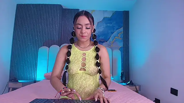 abbyrouss  online show from April 17, 3:09 am