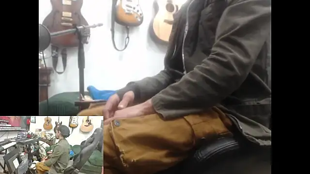 Snapshot of Stringin69 chatting on February 6, 7:12 am Stringin69 online show from February 6, 7:12 am