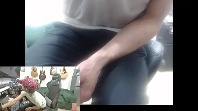 Snapshot of Stringin69 chatting on February 16, 7:26 am Stringin69 online show from February 16, 7:26 am