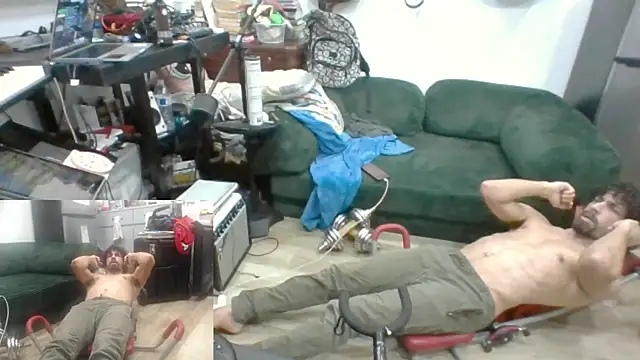 Snapshot of Stringin69 chatting on February 18, 8:38 pm Stringin69 online show from February 18, 8:38 pm