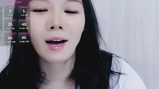 Txm123321 online show from April 11, 1:15 pm