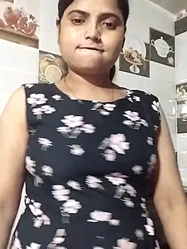 Hot-Pooja25 online show from March 12, 5:19 pm