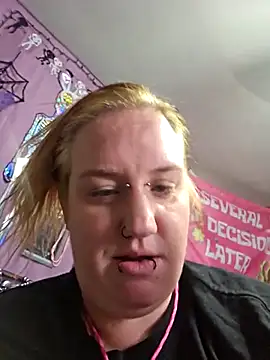 Snapshot of BabygurlJay chatting on July 8, 12:59 am BabygurlJay online show from July 8, 12:59 am