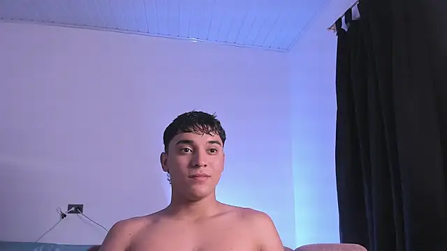 Snapshot of Austin_Cardieff_ chatting on October 25, 2:41 am Austin Cardieff online show from October 25, 2:41 am