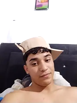 Snapshot of Austin_Cardieff_ chatting on November 11, 7:58 pm Austin Cardieff online show from November 11, 7:58 pm