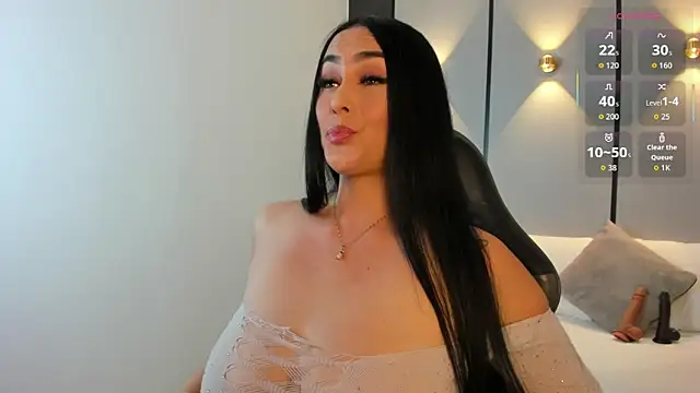 Snapshot of ashly_moonn chatting on June 19, 12:20 pm ashly moonn online show from June 19, 12:20 pm