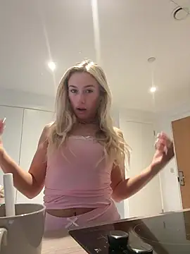 SexySaraxxoo online show from March 31, 8:48 am