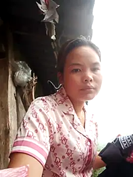 Huyen x online show from April 18, 1:42 am