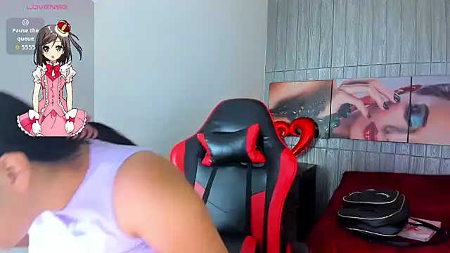 susan mooree online show from April 16, 8:20 pm