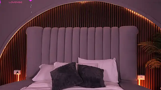 Isabellax21 online show from March 25, 4:18 am