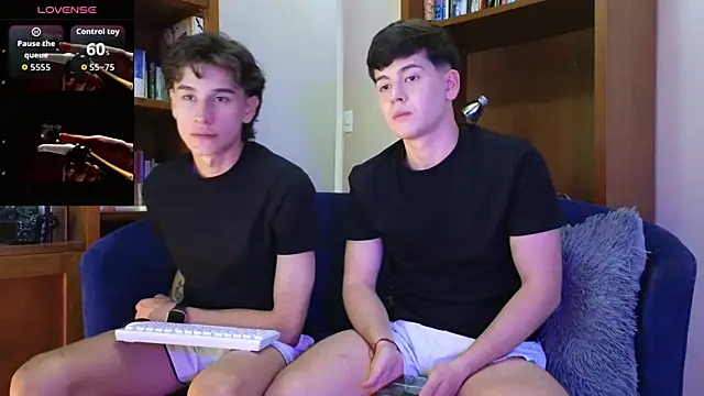 tightncuteass online show from May 22, 10:26 pm