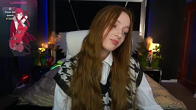 FoxyMayy online show from April 19, 2:16 pm