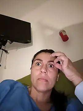 vanessa-titisM online show from February 8, 4:49 am