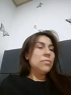 vanessa-titisM online show from March 19, 3:10 am