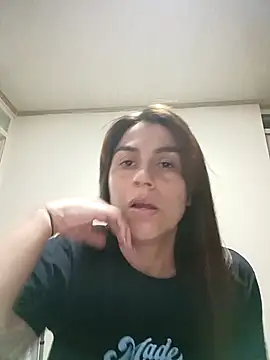 vanessa-titisM online show from March 31, 3:30 am