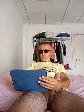 EmilioTaladdro online show from July 28, 10:21 am