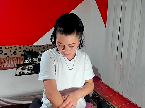 Soffy Skye online show from November 9, 3:49 am