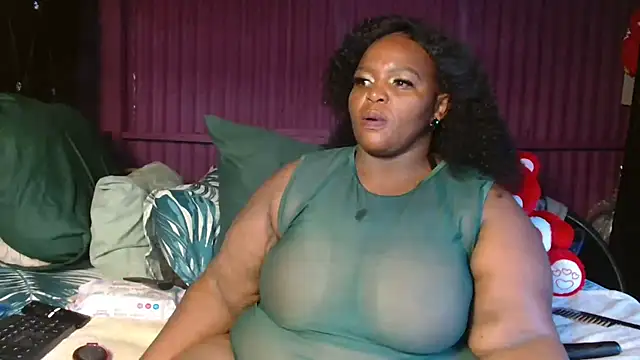 Bustyboobs02xx online show from March 28, 6:46 am