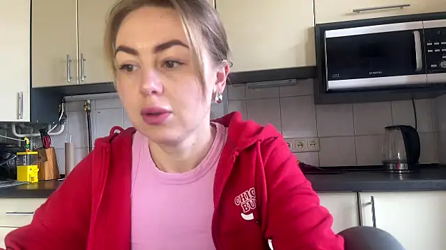 MartaLuna  online show from March 21, 11:15 am