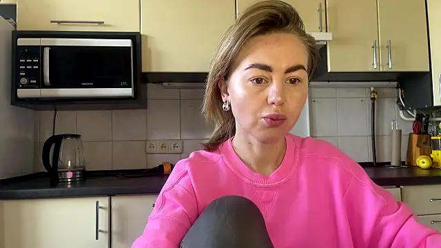 MartaLuna  online show from March 22, 10:40 am