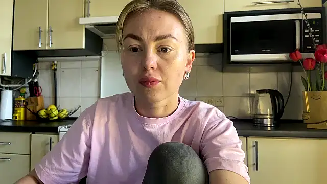 MartaLuna  online show from April 16, 1:56 pm