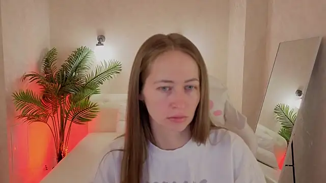 Snapshot of bella_li__ chatting on March 26, 1:33 am bella li online show from March 26, 1:33 am