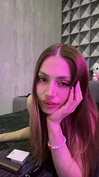 Snapshot of Elizabeth_Tay chatting on April 30, 6:47 pm Elizabeth Tay online show from April 30, 6:47 pm