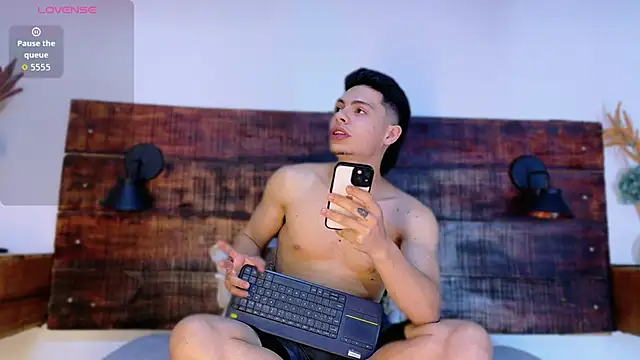 JhosuaVega online show from February 9, 12:03 am