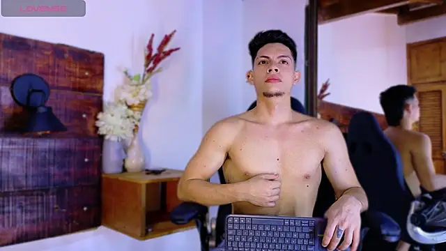 JhosuaVega online show from April 19, 12:00 am