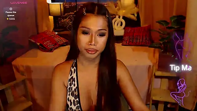 Snapshot of XGoddessOfSatisfactionxX chatting on July 5, 11:12 pm XGoddessOfSatisfactionxX online show from July 5, 11:12 pm
