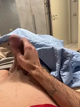 Snapshot of alexbergo87 chatting on February 2, 10:30 pm alexbergo87 online show from February 2, 10:30 pm