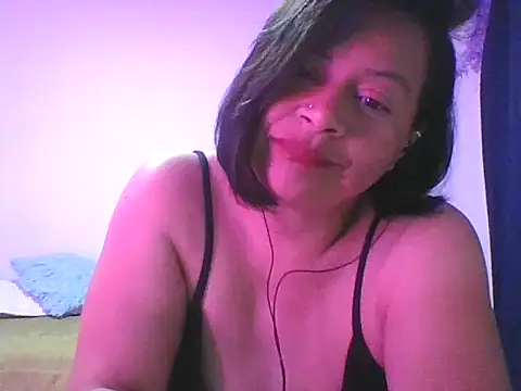 Snapshot of adri89-g chatting on September 16, 1:06 am adri89-g online show from September 16, 1:06 am