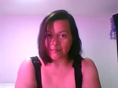 Snapshot of adri89-g chatting on October 7, 10:51 pm adri89-g online show from October 7, 10:51 pm
