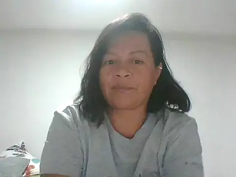 Snapshot of adri89-g chatting on November 13, 3:49 am adri89-g online show from November 13, 3:49 am