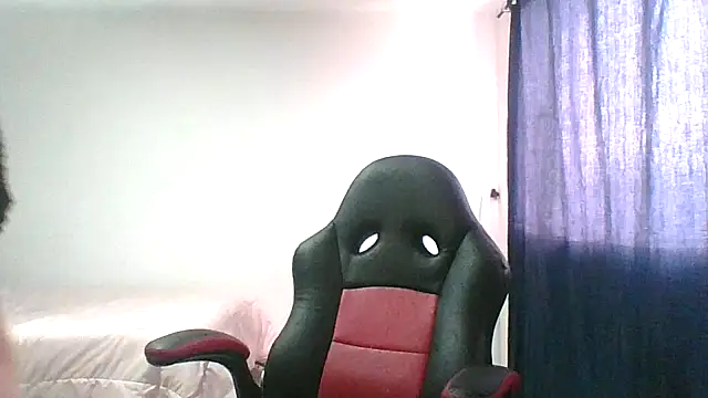 Snapshot of adri89-g chatting on December 16, 11:59 am adri89-g online show from December 16, 11:59 am