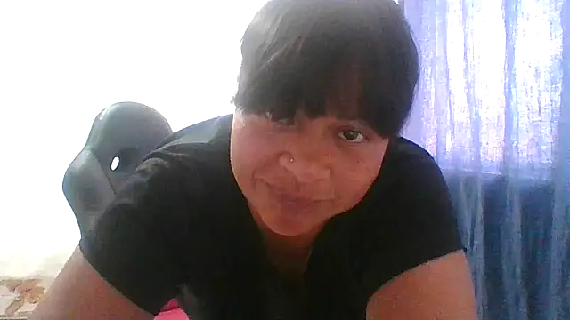 Snapshot of adri89-g chatting on December 21, 5:53 pm adri89-g online show from December 21, 5:53 pm