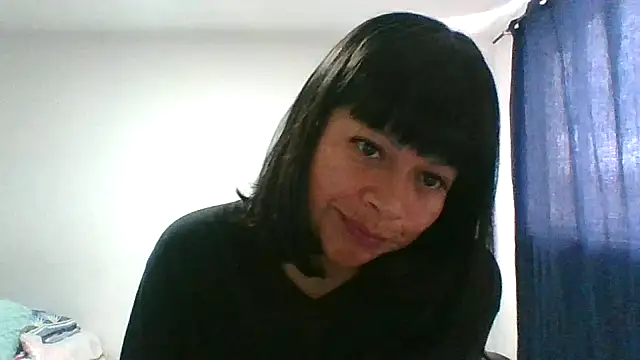 Snapshot of adri89-g chatting on January 8, 1:57 pm adri89-g online show from January 8, 1:57 pm