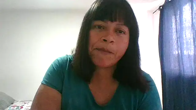 Snapshot of adri89-g chatting on January 12, 2:22 pm adri89-g online show from January 12, 2:22 pm