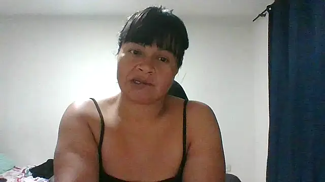 Snapshot of adri89-g chatting on January 15, 3:00 am adri89-g online show from January 15, 3:00 am