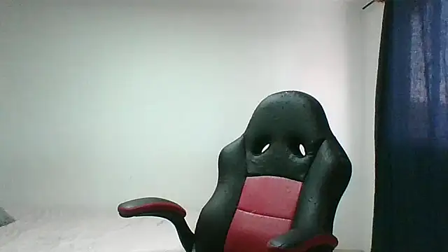 Snapshot of adri89-g chatting on February 8, 9:18 pm adri89-g online show from February 8, 9:18 pm