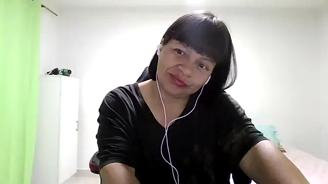 Snapshot of adri89-g chatting on July 5, 11:12 pm adri89-g online show from July 5, 11:12 pm