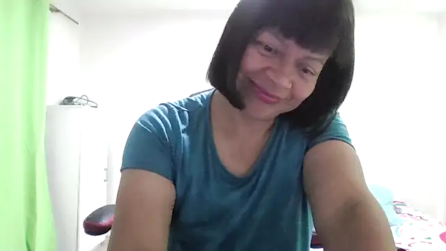 Snapshot of adri89-g chatting on July 12, 3:58 pm adri89-g online show from July 12, 3:58 pm
