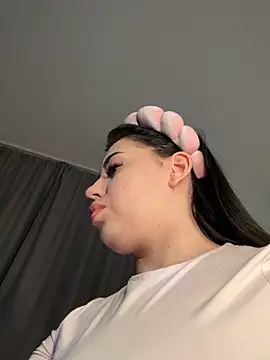 Snapshot of Andrestarr chatting on March 7, 6:27 pm Andrestarr online show from March 7, 6:27 pm