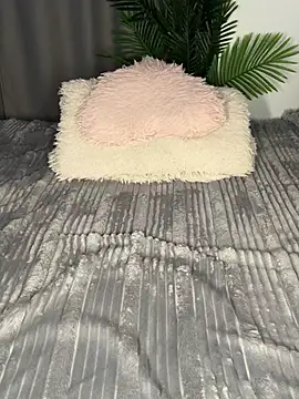 Andrestarr online show from April 8, 6:30 pm