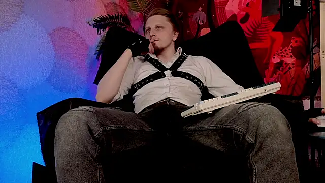 Vincent Hardman online show from April 4, 8:17 pm