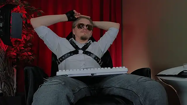 Vincent Hardman online show from April 11, 8:13 pm