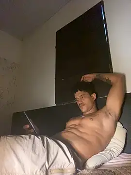 Snapshot of trustes00tribox chatting on November 20, 3:12 pm trustes00tribox online show from November 20, 3:12 pm