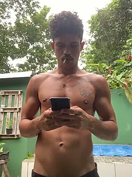 Snapshot of trustes00tribox chatting on November 27, 12:40 pm trustes00tribox online show from November 27, 12:40 pm