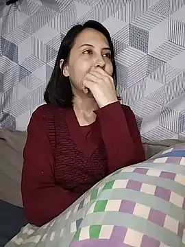 scarletoficial online show from June 14, 2:24 am
