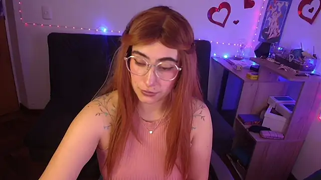 Miacatsito3 online show from June 4, 3:23 am